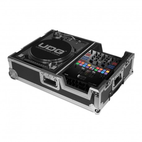 UDG U 92048 SL - UDG Ultimate Flight Case Scratch Silver Plus (Trolley + Wheels)