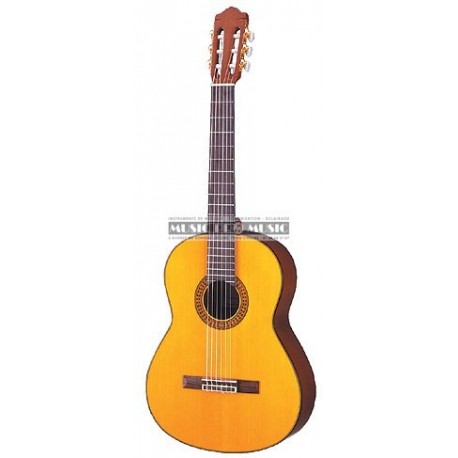 Yamaha C80 - Guitare classique 4/4 naturel épicéa palissandre