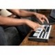 Akai Professional MPKMINI3WH - Akai MPKMINI3WH - Clavier maitre USB 25 mini notes 8 pads écran OLED finition noir blanc